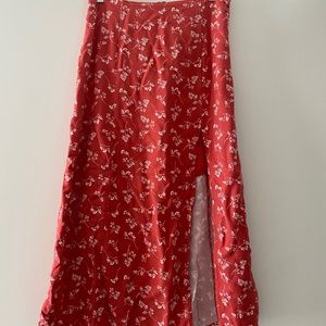 Abercrombie & Fitch red floral midi skirt size S